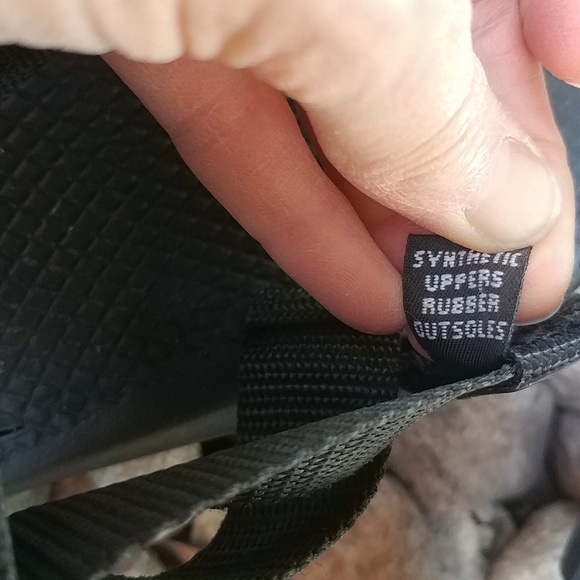 CHACO Black Mens Sandals, Size 8 (but fit large) - Picture 12 of 13